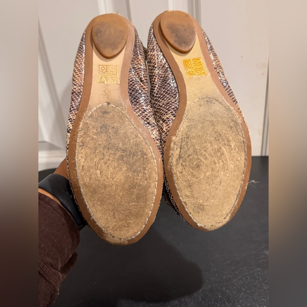 Jeffrey Campbell Brown Python Print Flats Size 9 - image 5